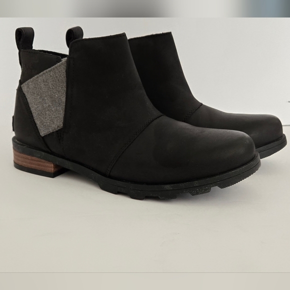 Sorel Black and Gray Chukka Boots - Picture 11 of 12
